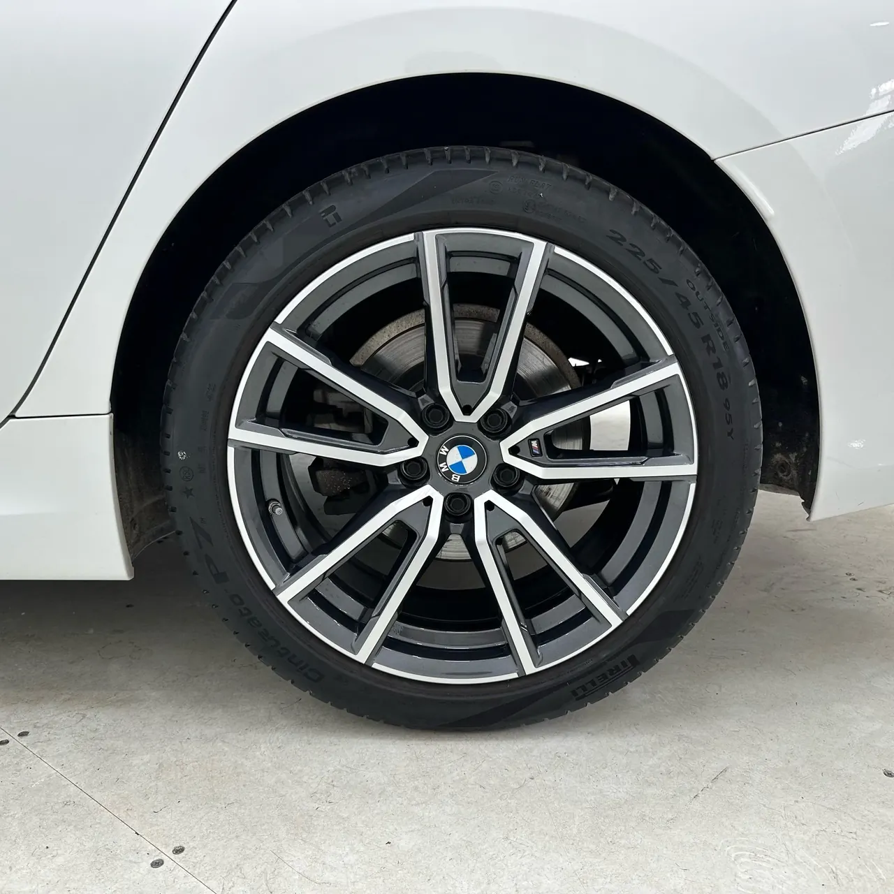 BMW 3 Series 2023 320Li 2.0T M Sports Suit Automatic Gear 12