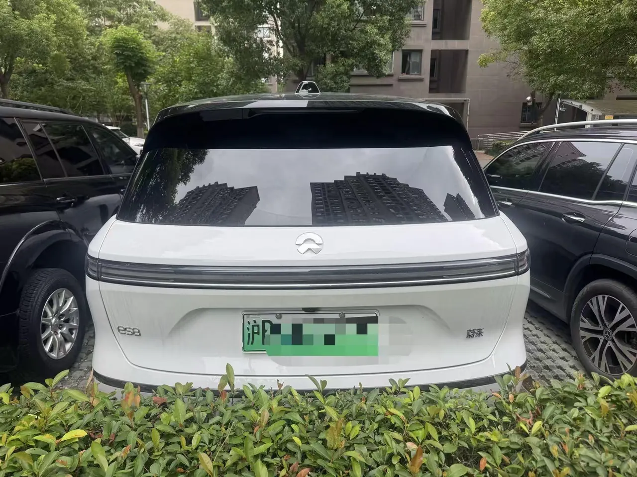NIO 2026 ES8 6-seat executive deluxe automatic gear 3