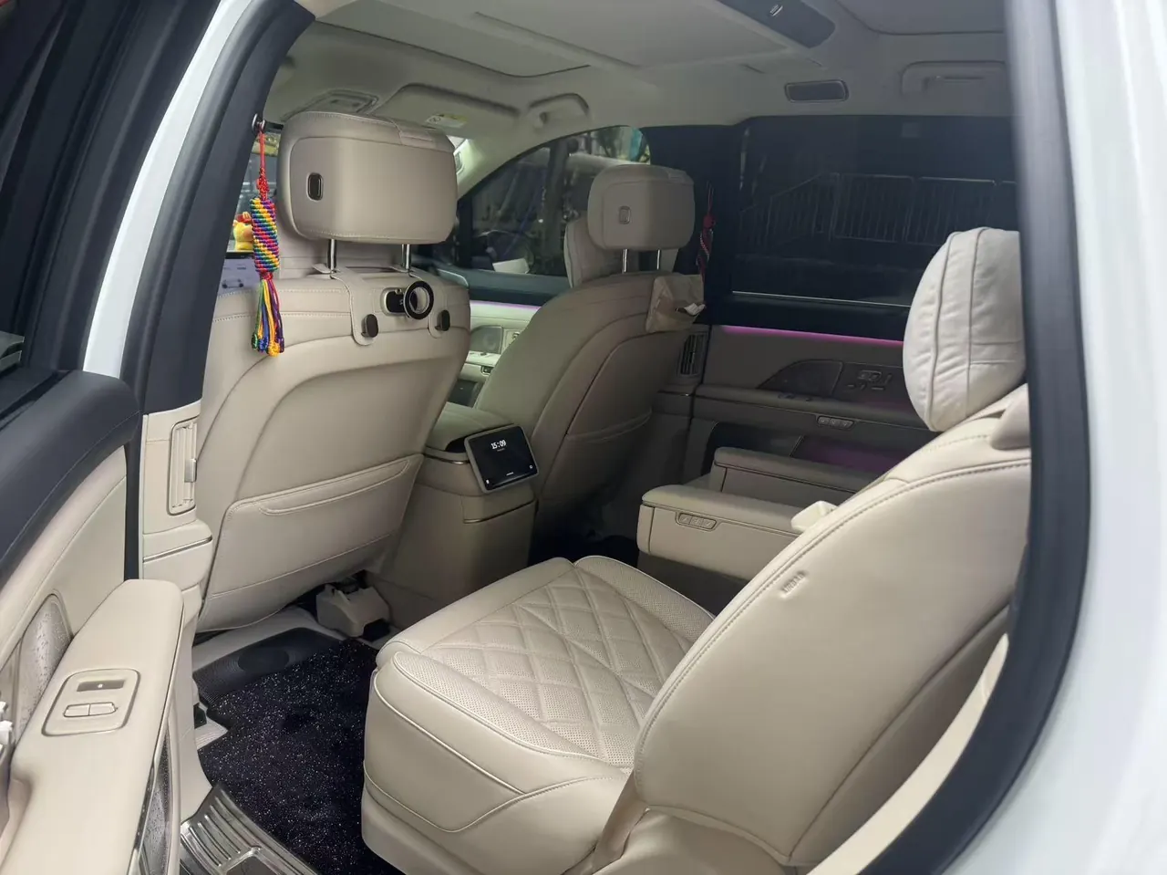 NIO 2026 ES8 6-seat executive deluxe automatic gear 6