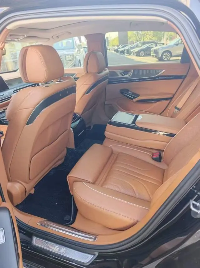 HongQi 2025 H9 48V 2.0T Two-Drive Flag Chang Deluxe Business Edition 5-seat Automatic Gear 4