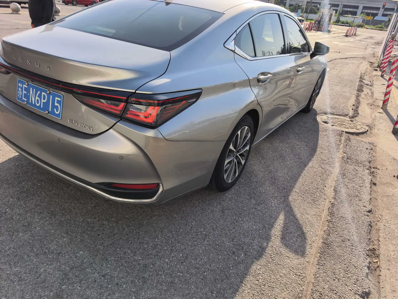 Lexus ES (Imported) 2025 ES200 2.0 Stepless Edition Automatic Gear 4