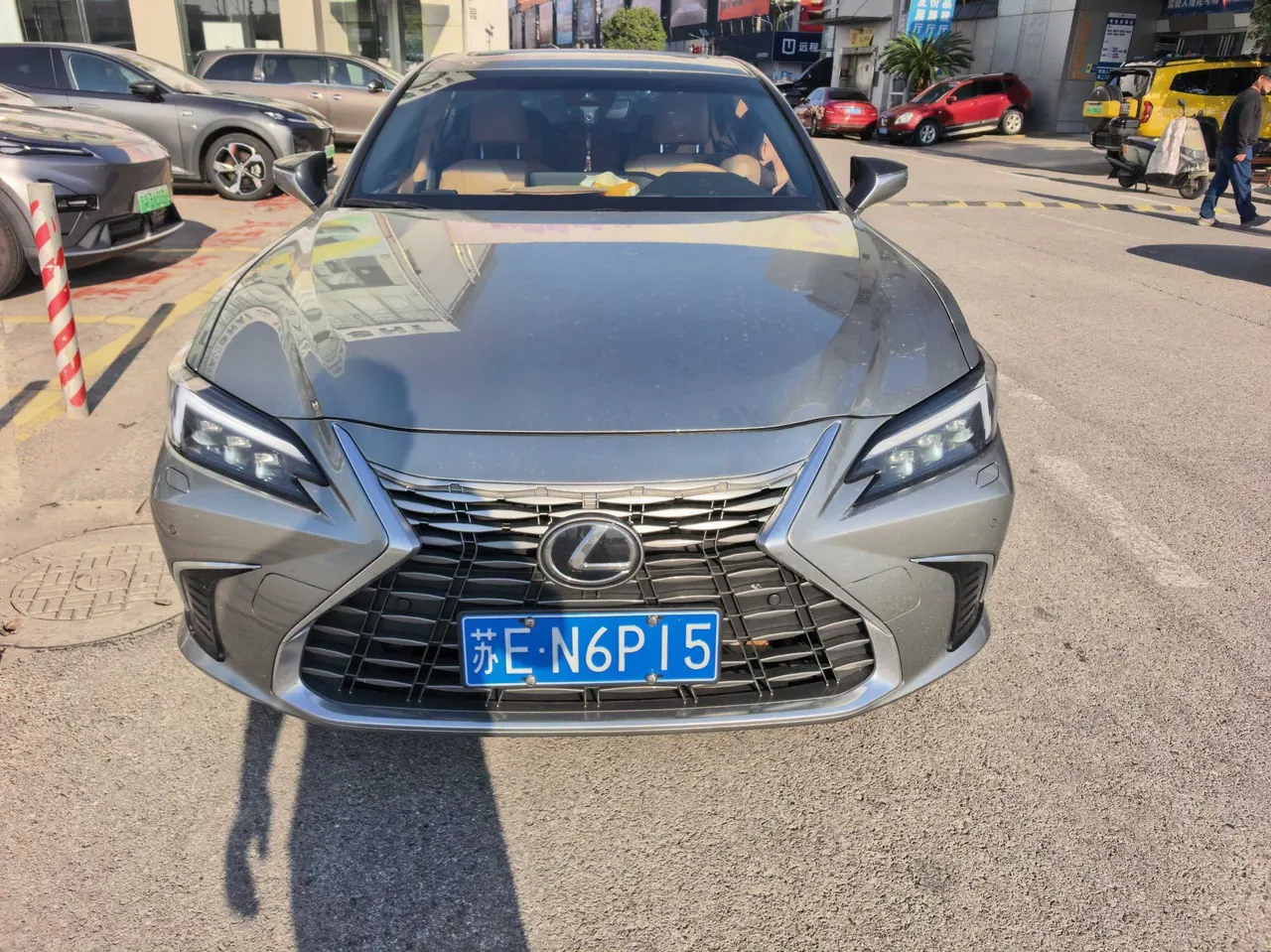 Lexus ES (Imported) 2025 ES200 2.0 Stepless Edition Automatic Gear 5