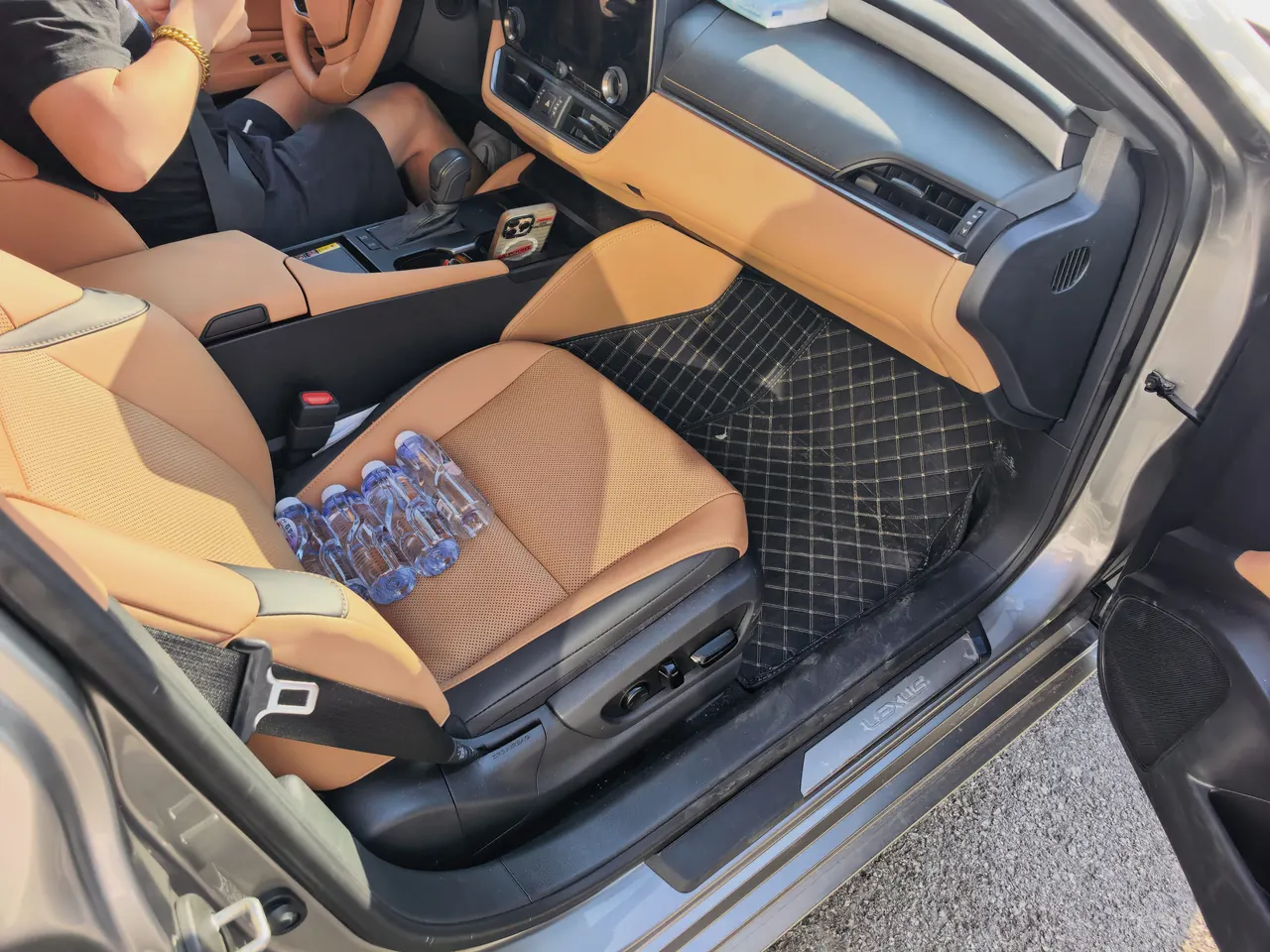Lexus ES (Imported) 2025 ES200 2.0 Stepless Edition Automatic Gear 6