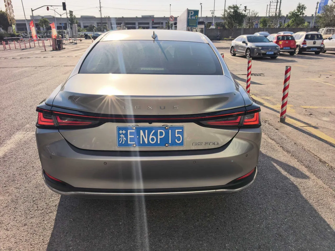 Lexus ES (Imported) 2025 ES200 2.0 Stepless Edition Automatic Gear 8