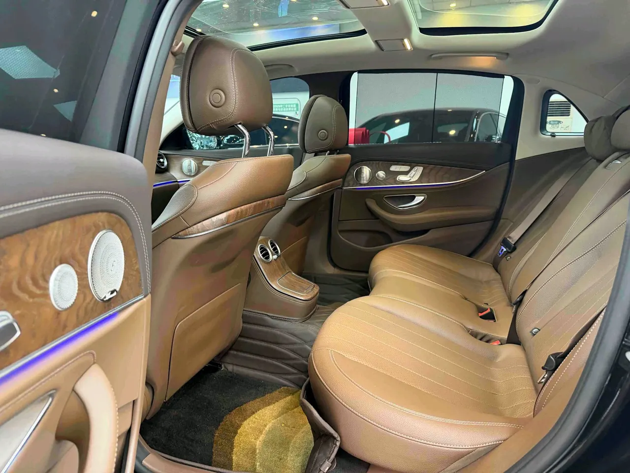 Mercedes Benz E Class 2023 E 300 L 2.0T Luxury Automatic Gear 4