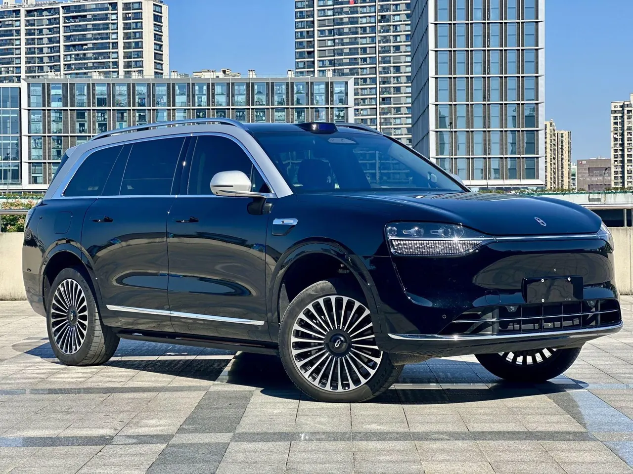 AITO 2025 AITO M9 extended range Ultra version 52kWh6 seat version automatic gear 2