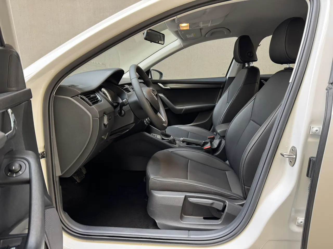 Skoda 2021 Octavia 1.5 Comfort Edition Automatic Gear 6
