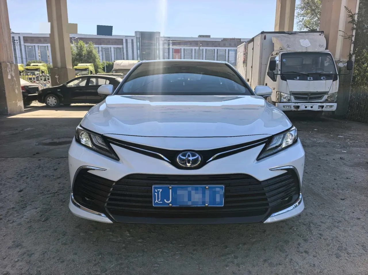 Toyota 2023 Camry Dual Engine 2.5HGVP Stepless Leading Edition Automatic Gear 2