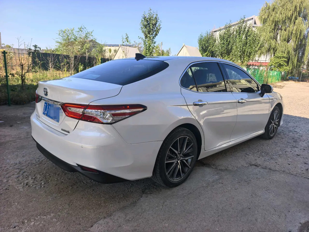 Toyota 2023 Camry Dual Engine 2.5HGVP Stepless Leading Edition Automatic Gear 4