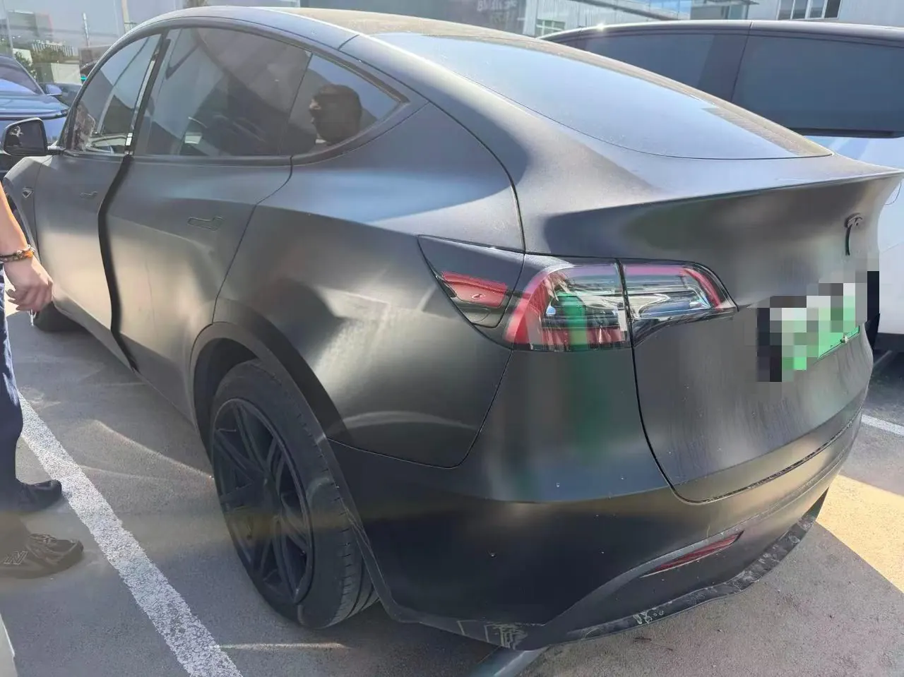 Tesla 2024 Model Y rear-wheel drive version automatic transmission 3