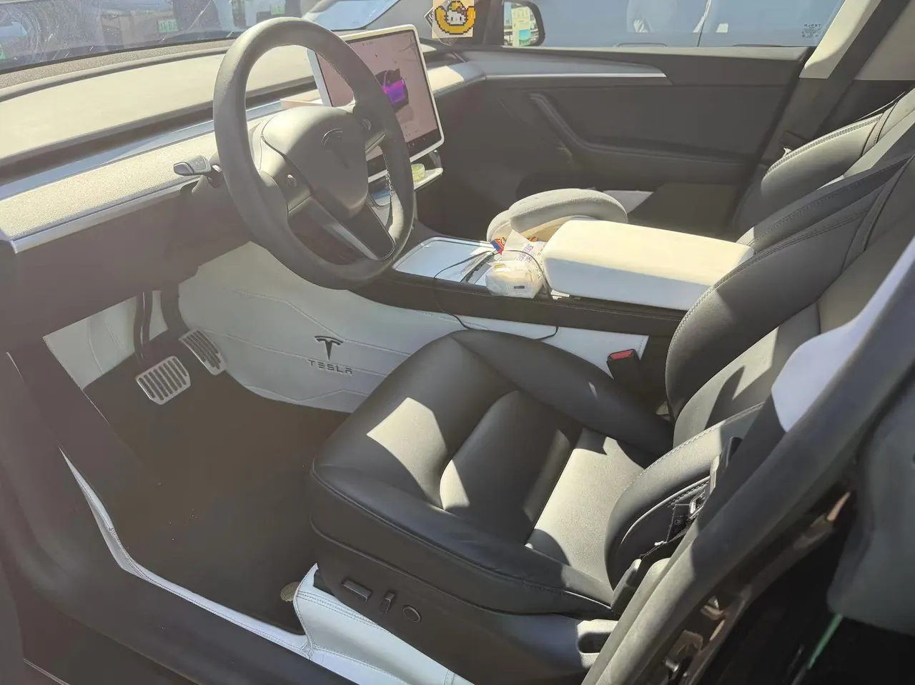 Tesla 2024 Model Y rear-wheel drive version automatic transmission 5