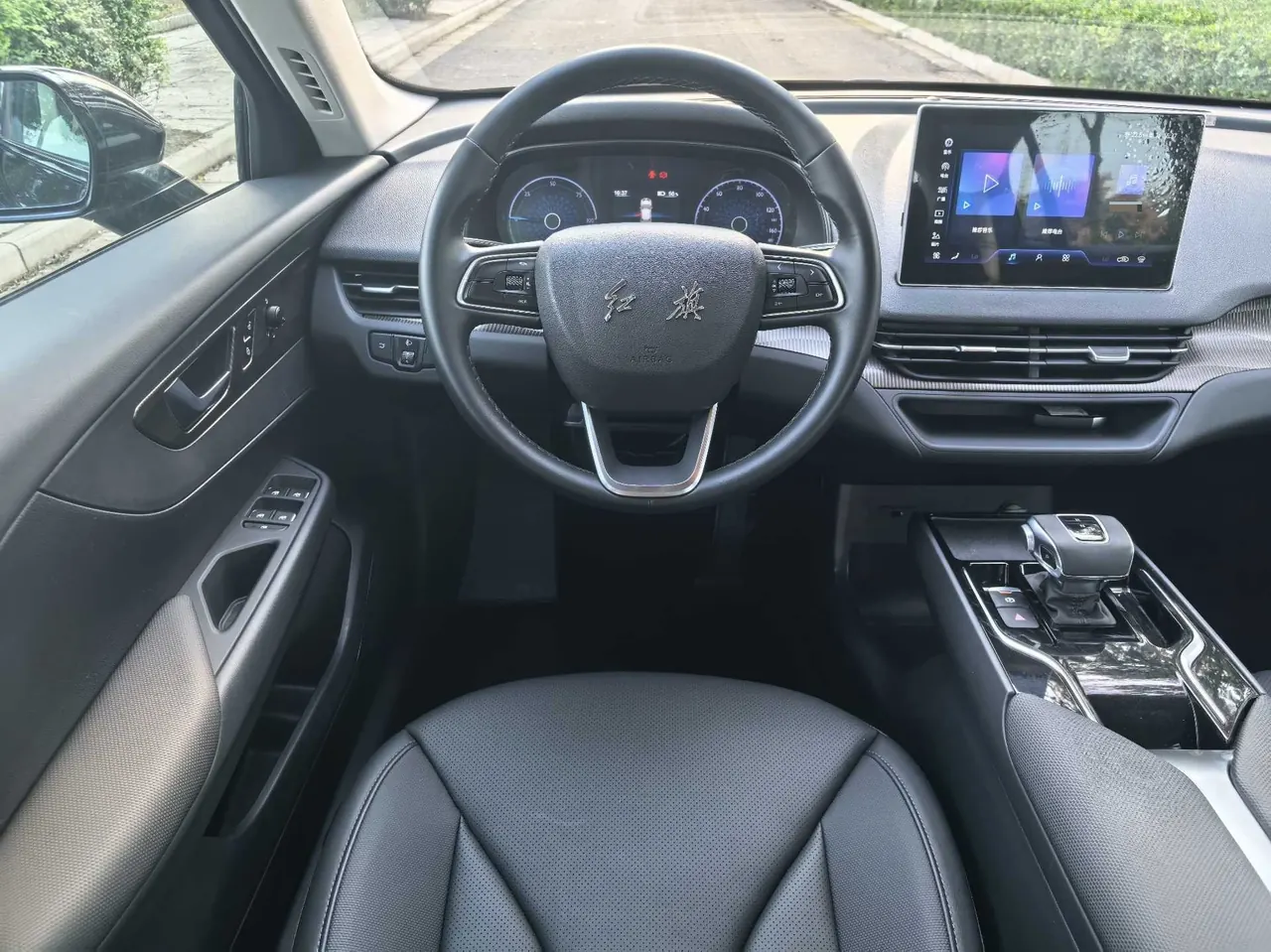 HongQi 2023 E-QM5 Basic Travel Edition (Modified) Automatic Gear 4