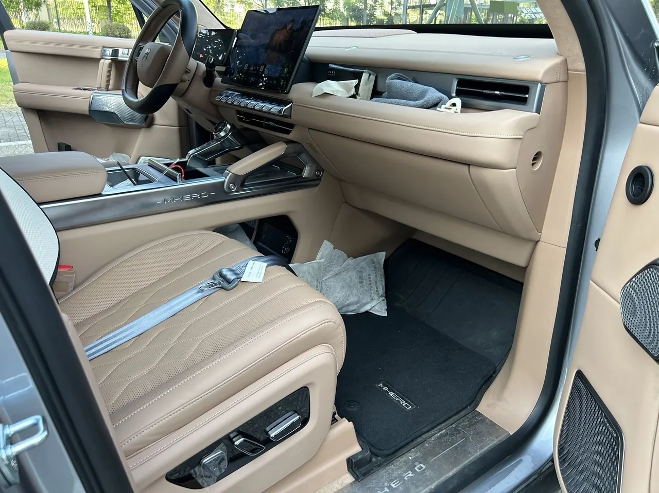 M Hero 2025 M817 1.5T Max automatic gear 5