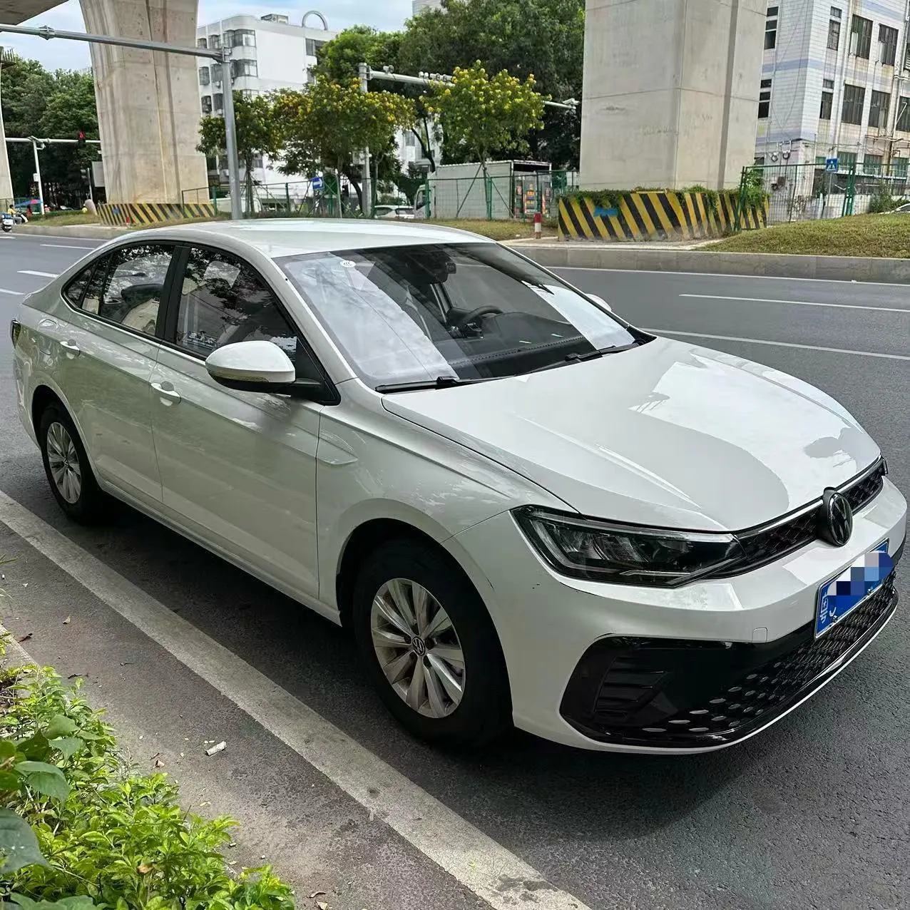 Volkswagen 2025 Lavida New Trend 1.5 Outstanding New Edition Automatic Transmission 2