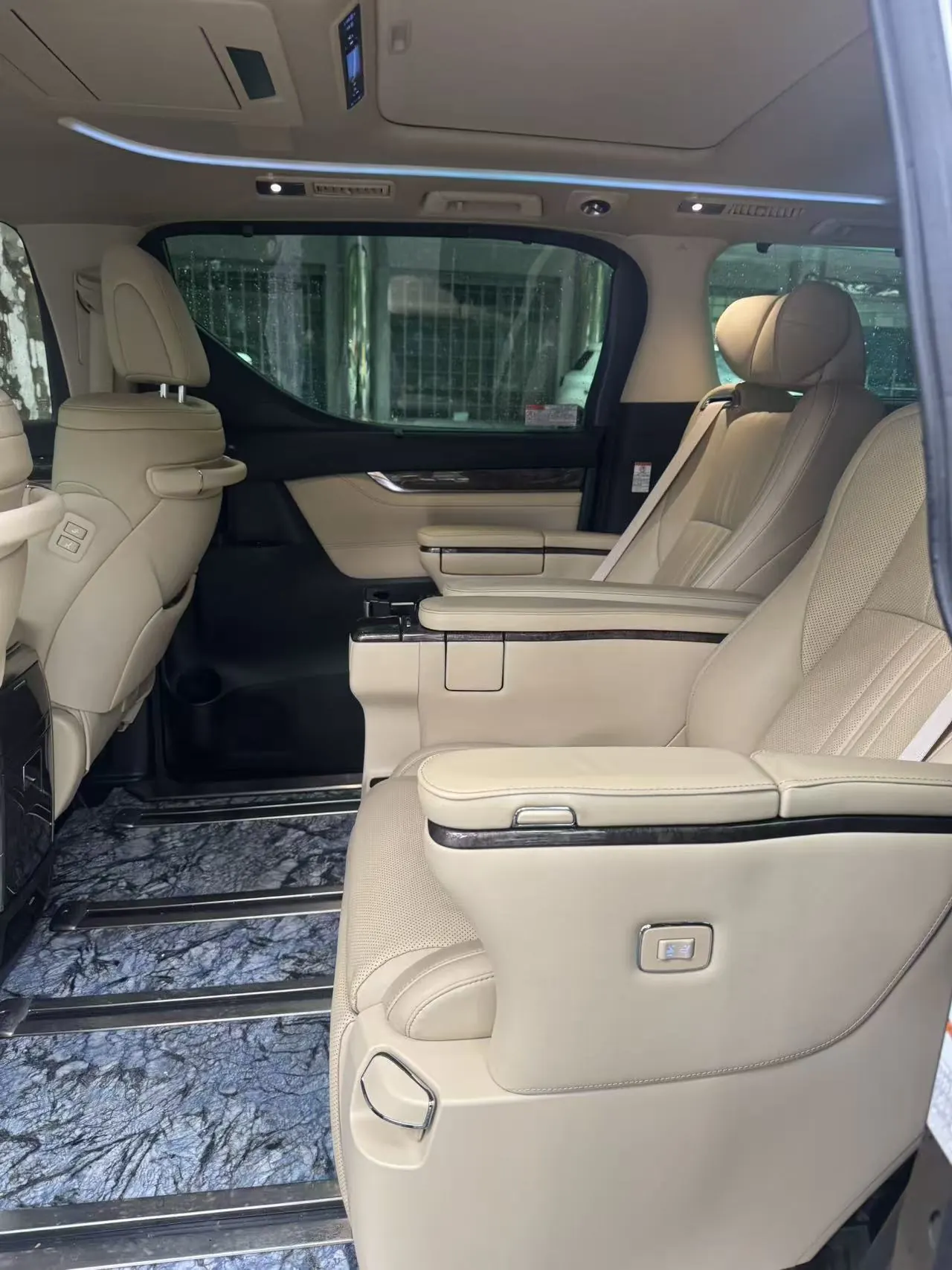 Toyota WILF (Imported) 2021 Crown WILF 2.5 Stepless Crown HV Distinguished Edition Automatic Gear 5