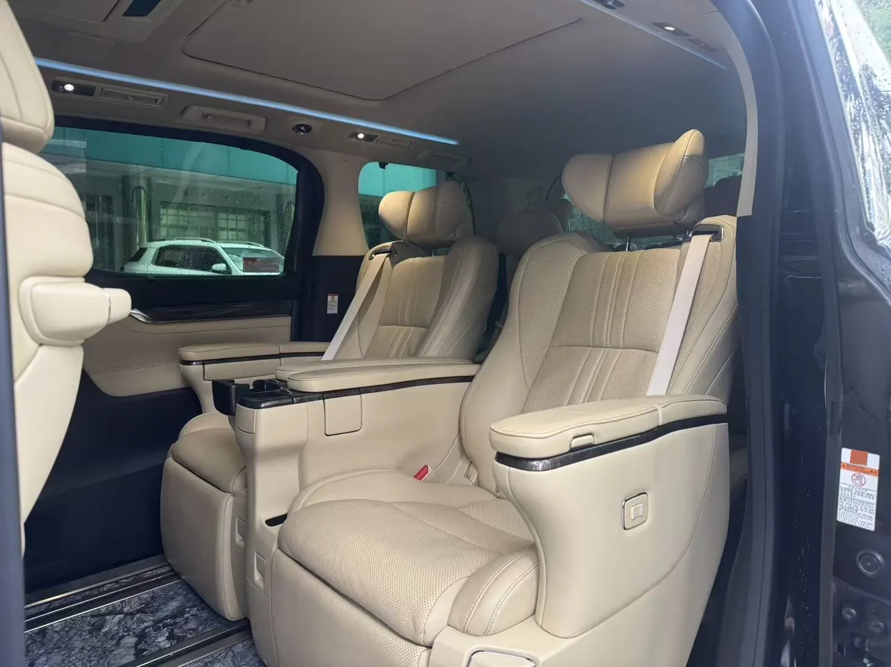 Toyota WILF (Imported) 2021 Crown WILF 2.5 Stepless Crown HV Distinguished Edition Automatic Gear 6