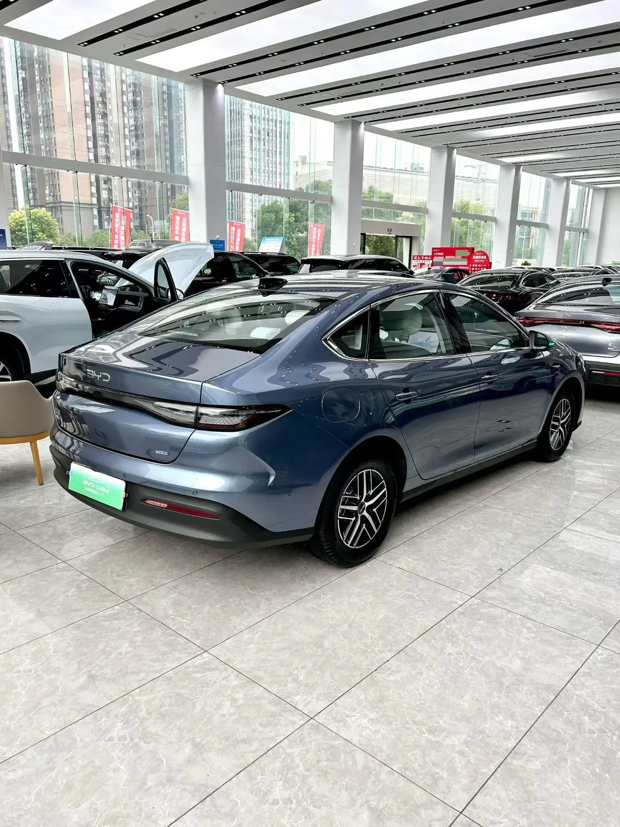 BYD 2025 seals 05 DM-i 1.5 stepless smart driving version 120KM flagship automatic gear 4