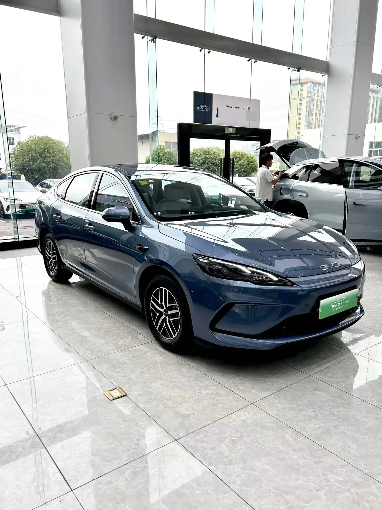 BYD 2025 seals 05 DM-i 1.5 stepless smart driving version 120KM flagship automatic gear 5