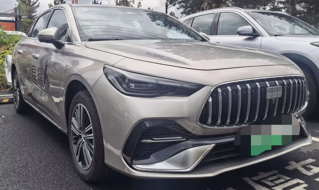 Geely Galaxy 2025 xingyao 6 EM-i 1.5 125km exploration version automatic gear 6