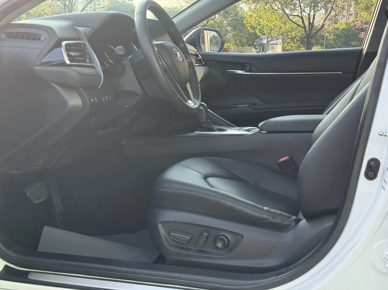 Toyota 2021 Camry 2.0G Stepless Deluxe Edition Automatic Gear 4