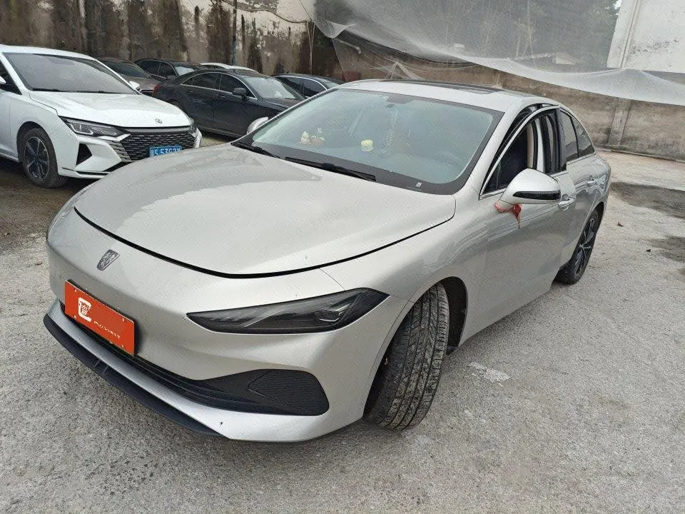 Открыть галерею: Roewe 2025 D7 DMH 1.5 World Championship Edition Automatic Gear