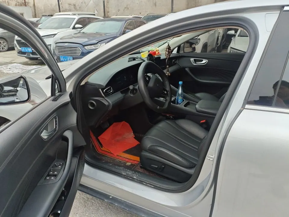 Roewe 2025 D7 DMH 1.5 World Championship Edition Automatic Gear 2