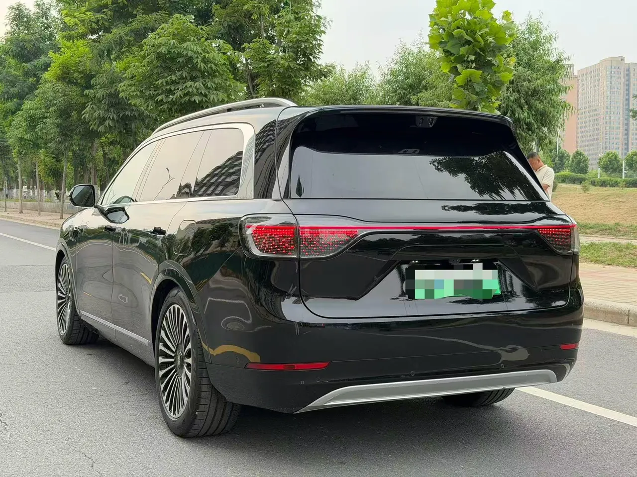 AITO 2025 AITO M9 extended range Ultra version 52kWh 6-seat version (896-line laser Radar) automatic gear 5