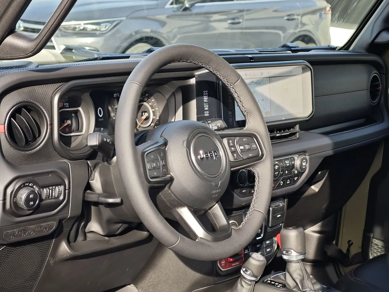 Jeep herdsman (imported) 2025 herdsman 2.0T 41 pays tribute to the two-door automatic gear 13