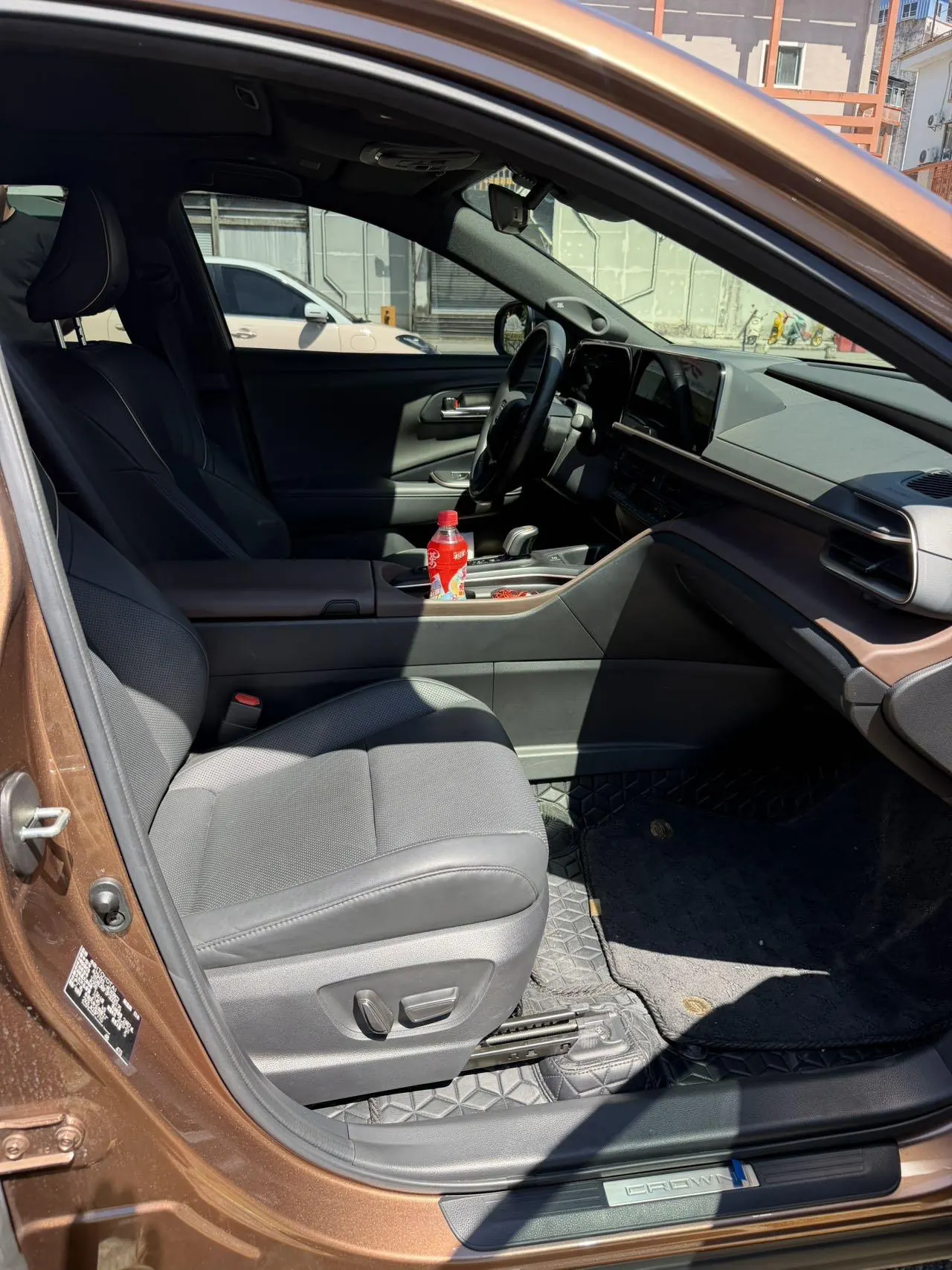 Toyota Crown (Imported) 2023 Crown SportCross 2.5 Stepless Two-Drive Premium Edition Automatic Gear 6