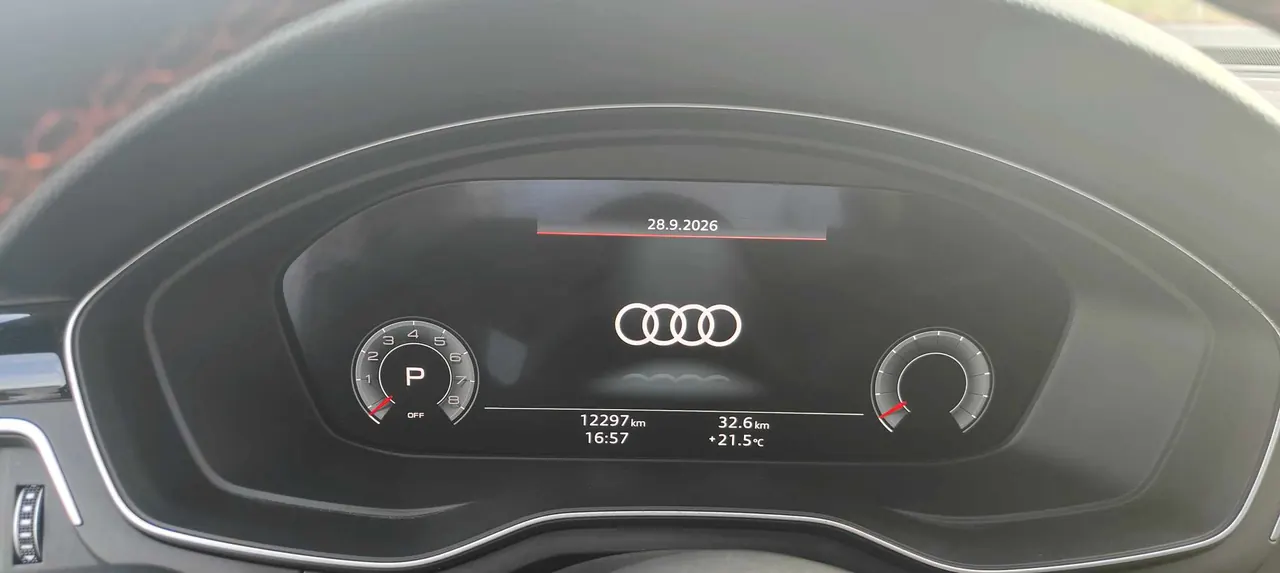 Audi 2025 A4L 2.0TFSI 40TFSI 2 million‑vehicle celebration edition, luxury sporty model, automatic transmission 8