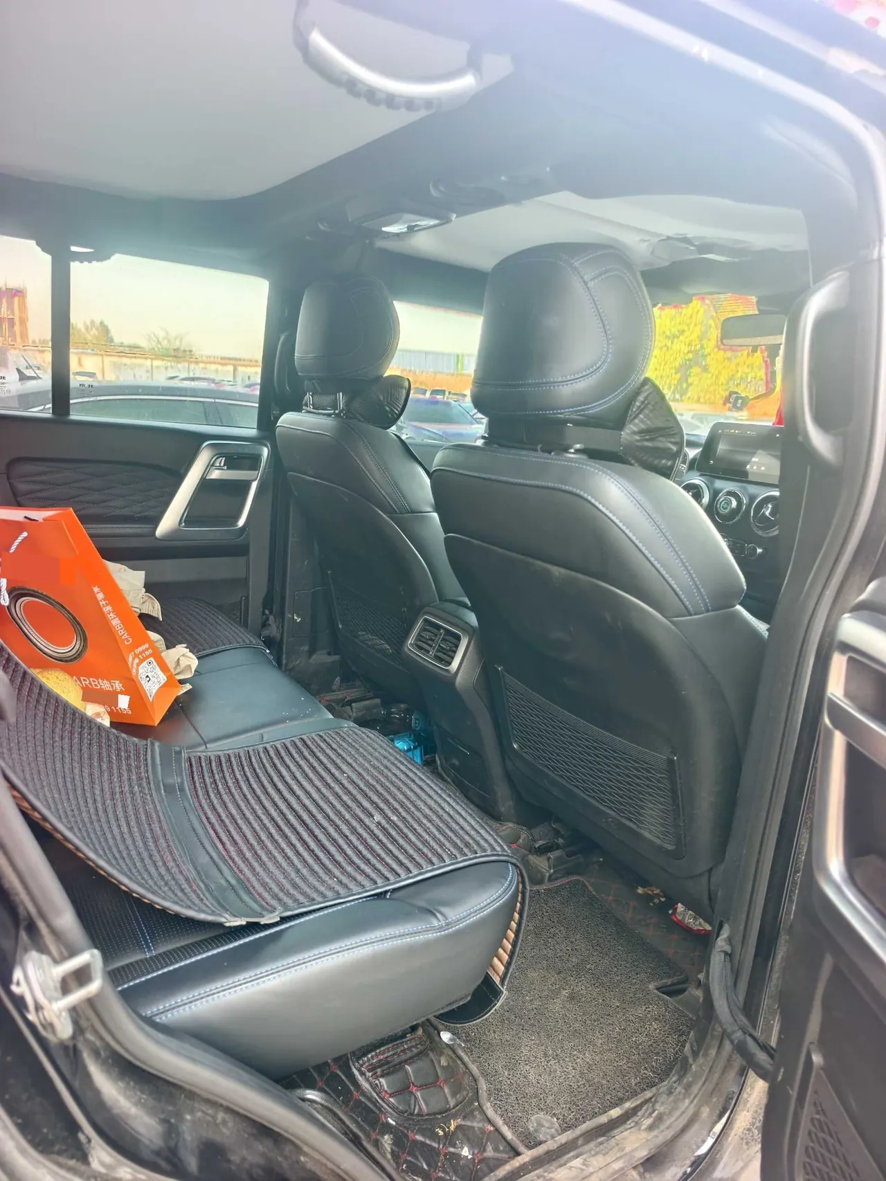Beijing 2020 BJ40 2.0T 4-wheel drive city hunter version chivalrous automatic gear 5