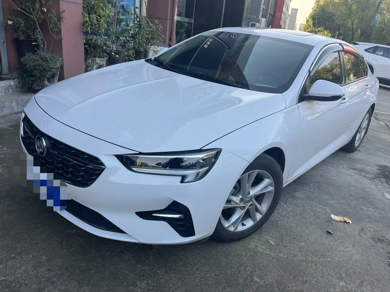 Open image lightbox: Buick 2020 Regal 1.5T 552T Elite Automatic Gear