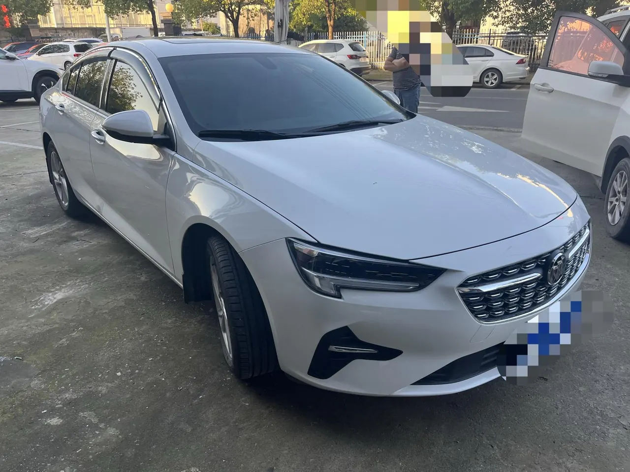 Buick 2020 Regal 1.5T 552T Elite Automatic Gear 3
