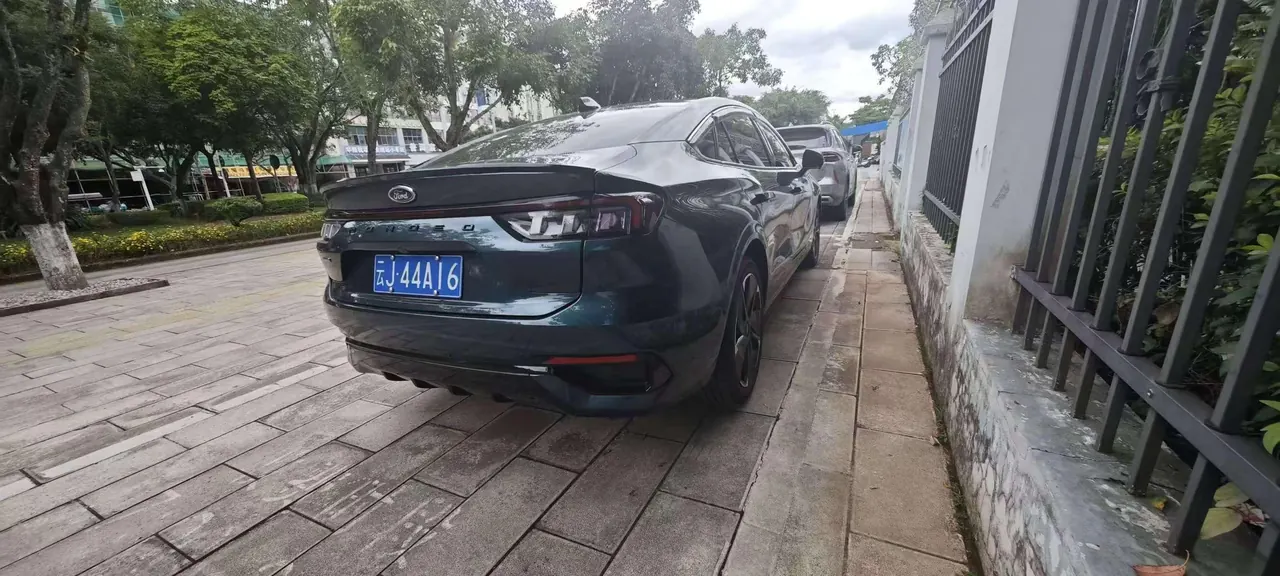 Ford 2023 Mondeo HYBRID 1.5T stepless ST-Line automatic gear 3