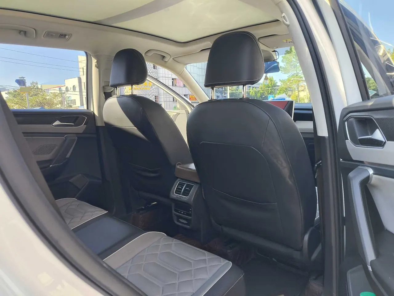 Volkswagen 2020 Tanyue X 2.0TSI 330TSI Two-Drive Distinguished Intelligent Joint Edition Automatic Gear 6