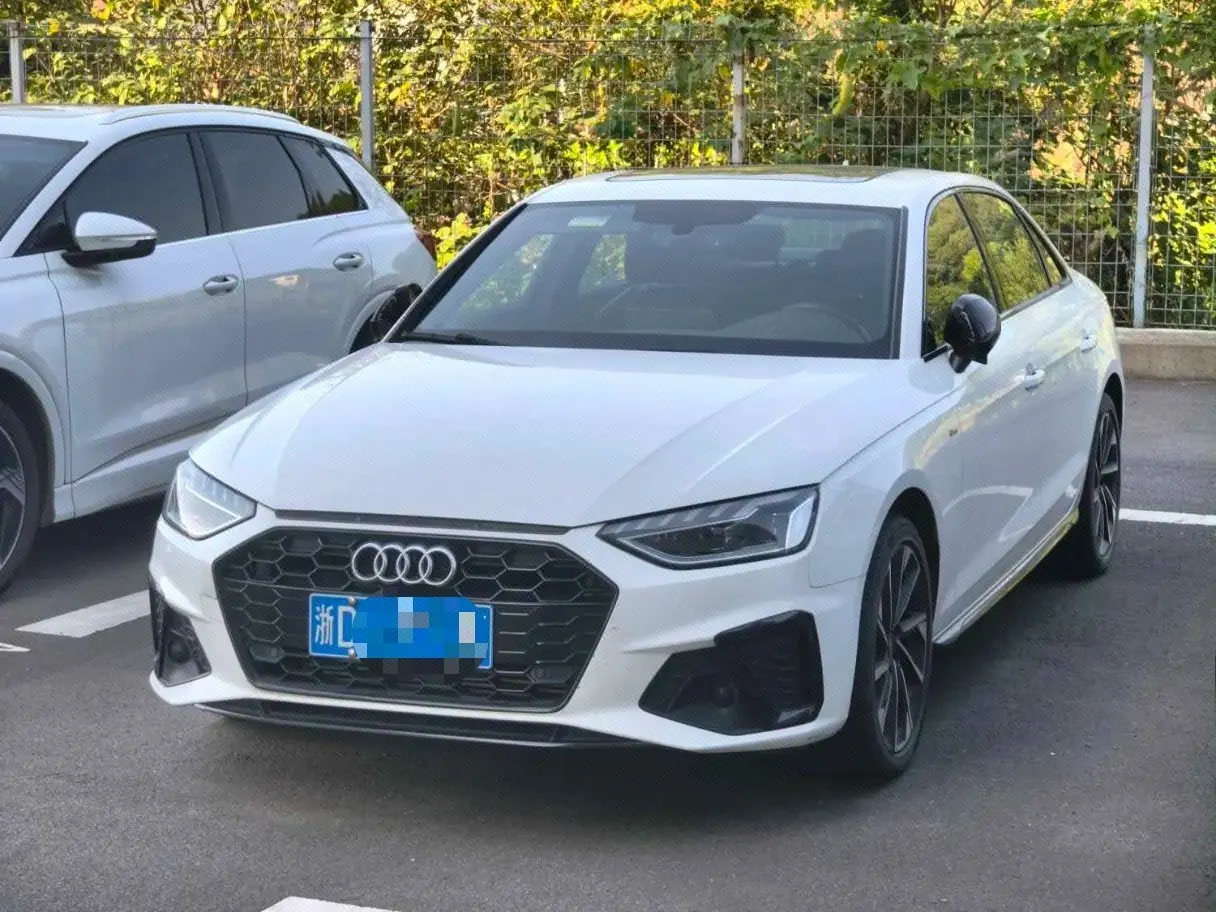 Open image lightbox: Audi 2023 A4L 2.0TFSI 40TFSI Deluxe Dynamic Automatic