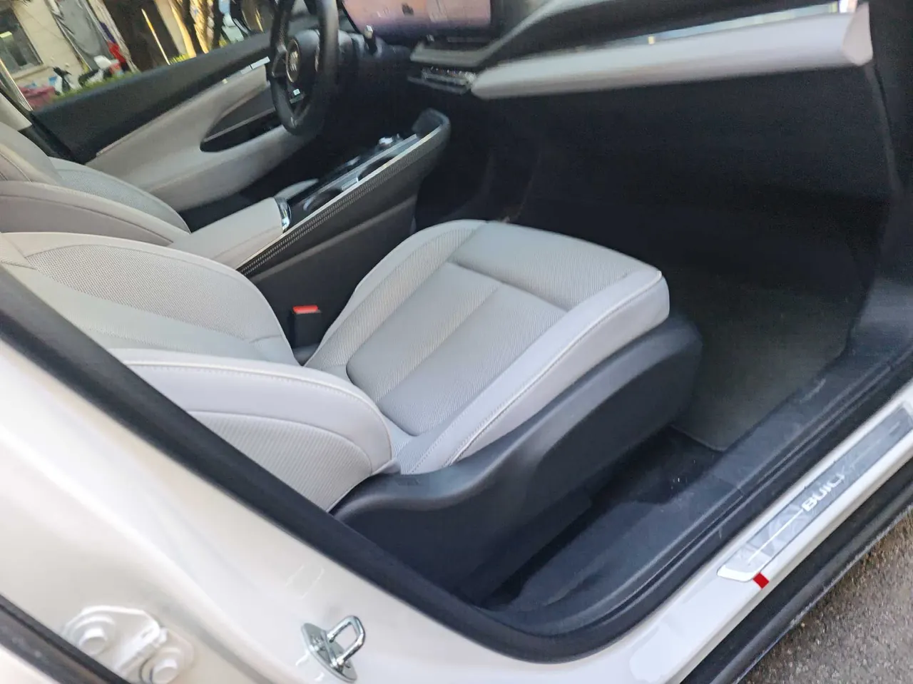 Buick 2023 E5 Enjoy Standard Endurance Edition Automatic Transmission 6