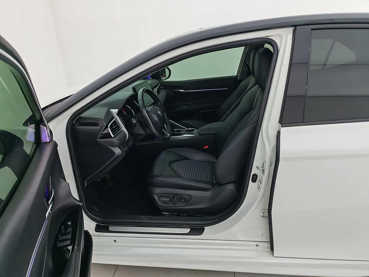 Toyota 2023 Camry 2.0S Stepless Knight Edition Automatic Gear 7