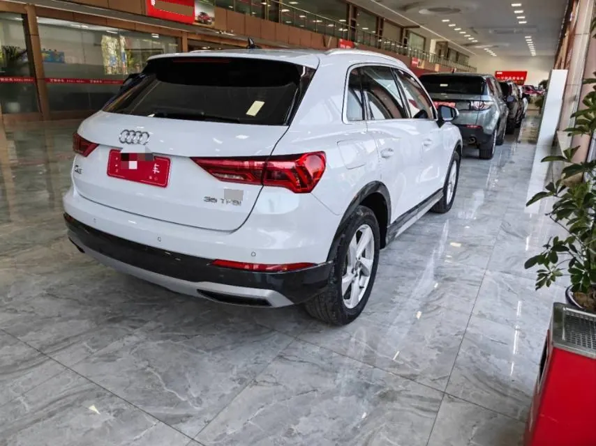 Audi 2020 Q3 1.4TFSI 35TFSI Enterprising and Elegant Automatic Gear 6