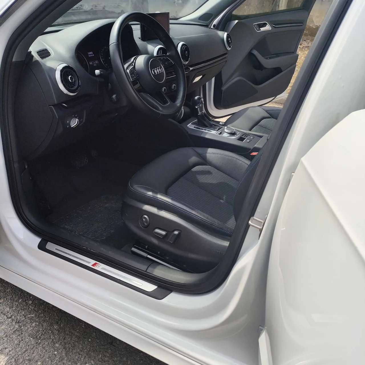 Audi 2020 A3 Sportback 1.4TFSI 35TFSI aggressive automatic gear 4