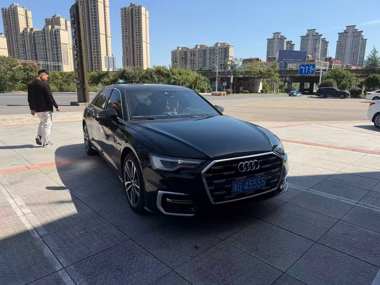 Audi 2023 A6L 2.0TFSI 40TFSI Deluxe Dynamic Automatic 9