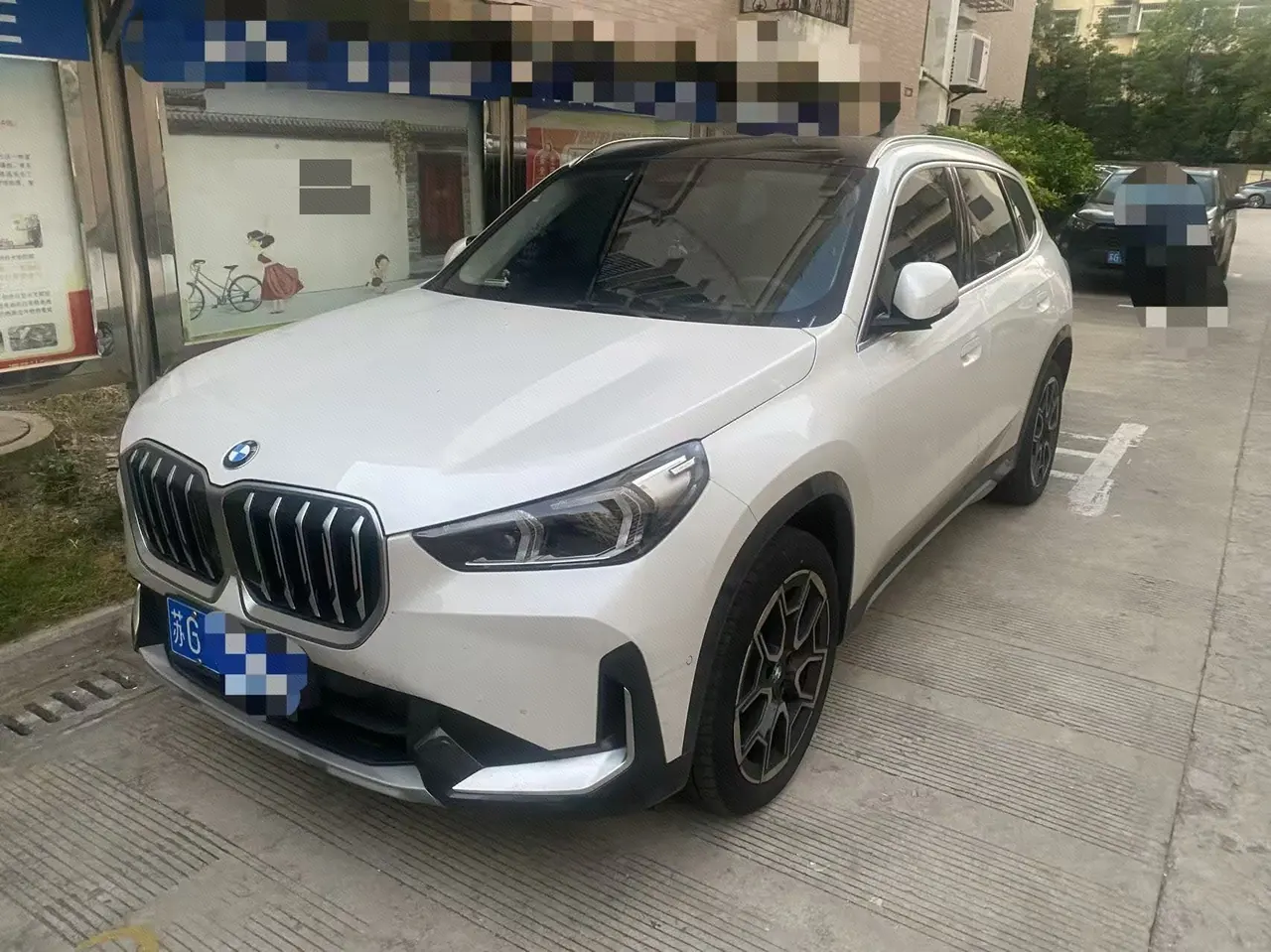 Открыть галерею: BMW 2025 X1 sDrive25Li 2.0T X design set automatic gear