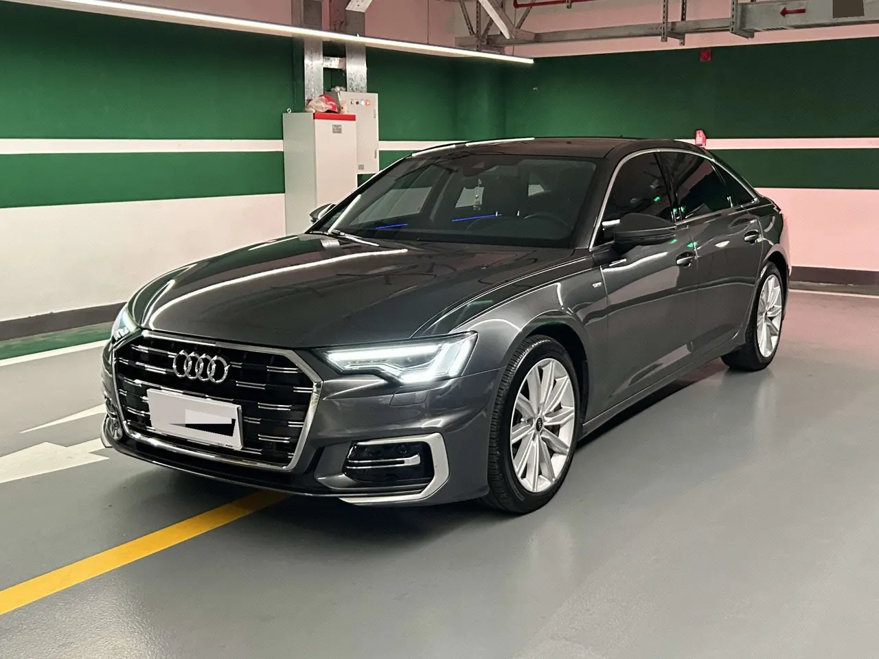 Open image lightbox: Audi 2023 A6L 2.0TFSI 45TFSI Selected Dynamic Automatic