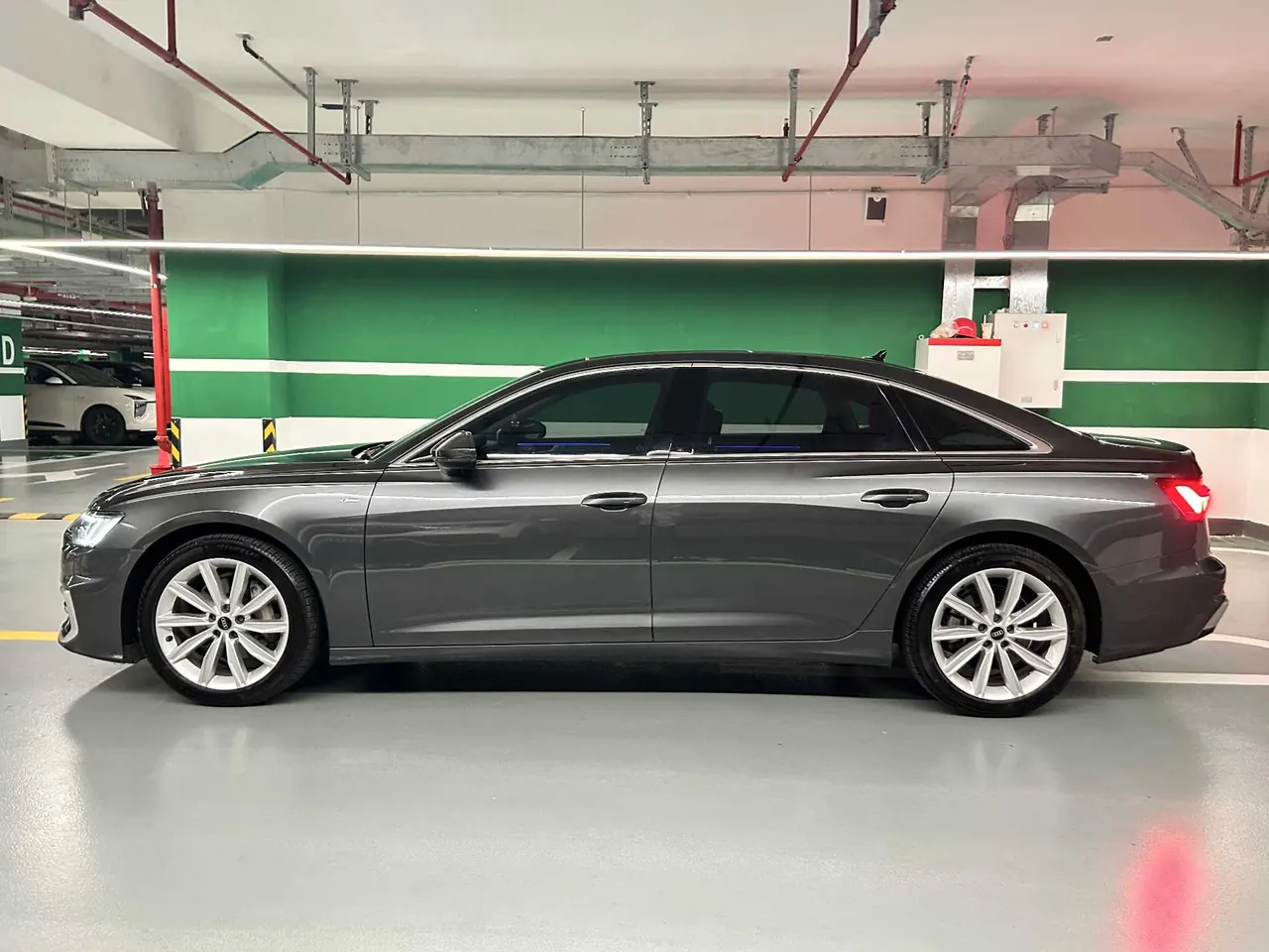 Audi 2023 A6L 2.0TFSI 45TFSI Selected Dynamic Automatic 9