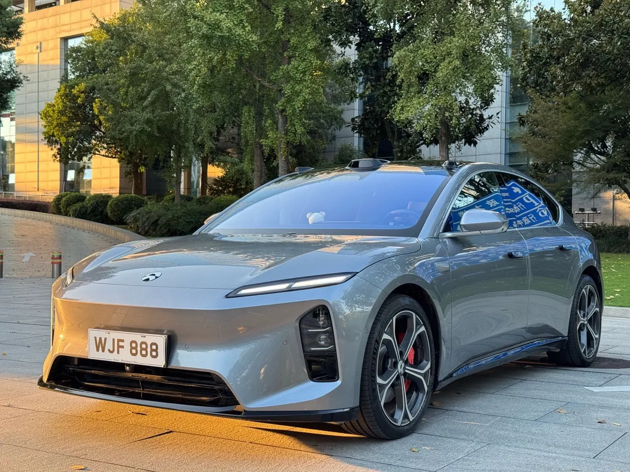 Open image lightbox: NIO 2025 ET5 75kWh automatic transmission