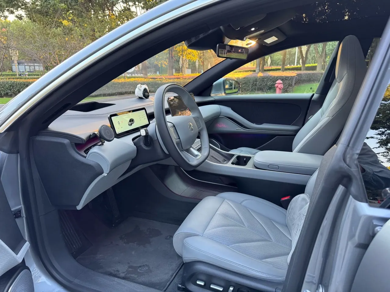 NIO 2025 ET5 75kWh automatic transmission 5