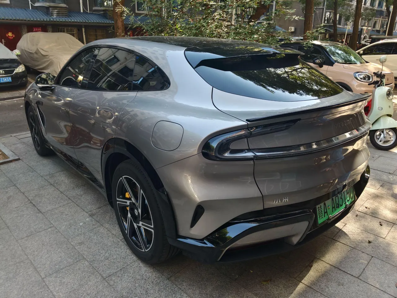 MI 2025 YU7 Long Endurance Four-wheel Drive Pro Edition Automatic Gear 2