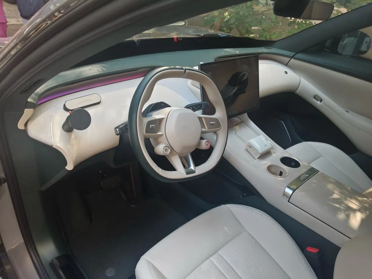 MI 2025 YU7 Long Endurance Four-wheel Drive Pro Edition Automatic Gear 3