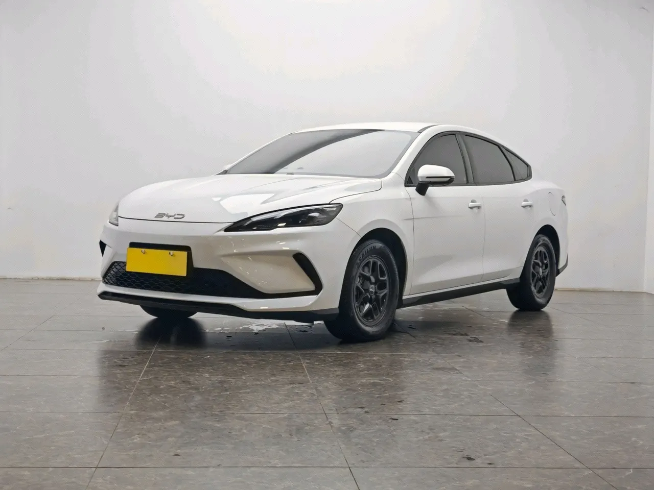 BYD 2025 seals 05 DM-i 1.5 stepless smart driving version 55KM luxury automatic gear - View 1
