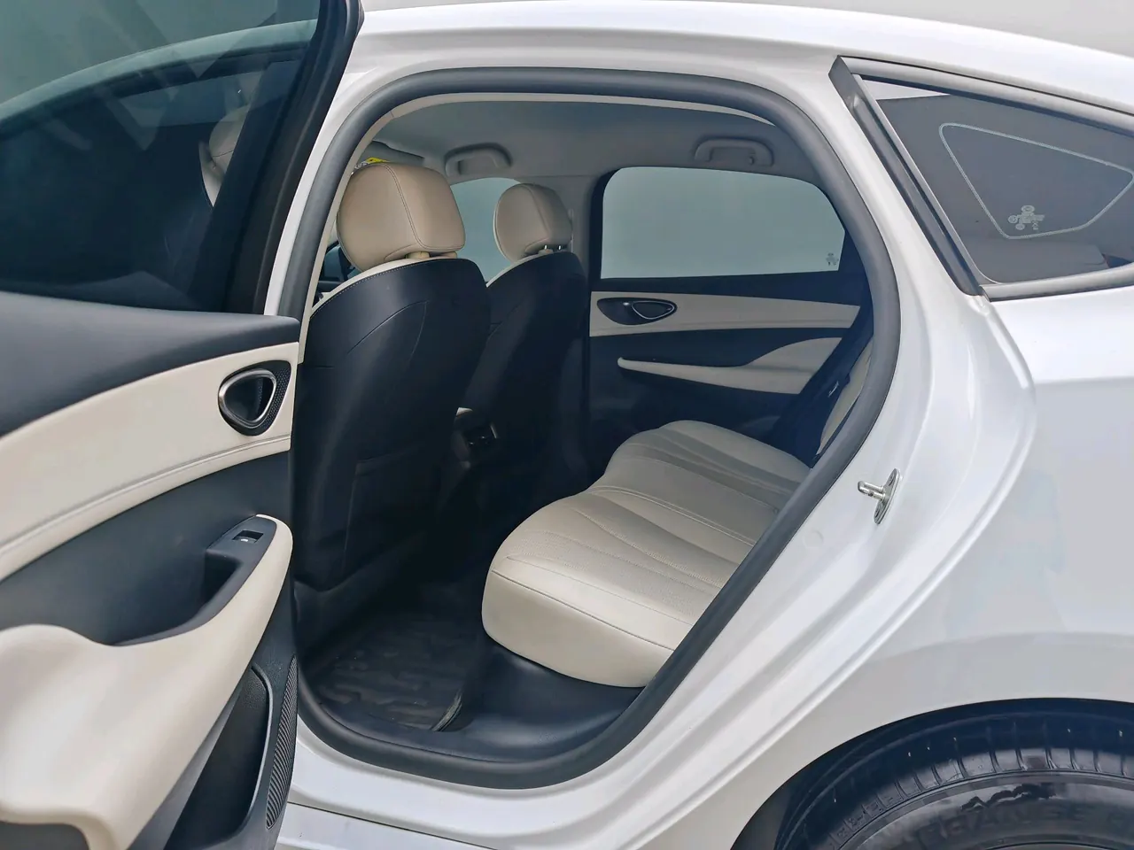 BYD 2025 seals 05 DM-i 1.5 stepless smart driving version 55KM luxury automatic gear 4